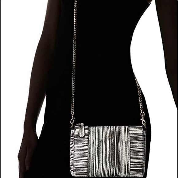 Guess crossbody bag - Picture 1 of 5